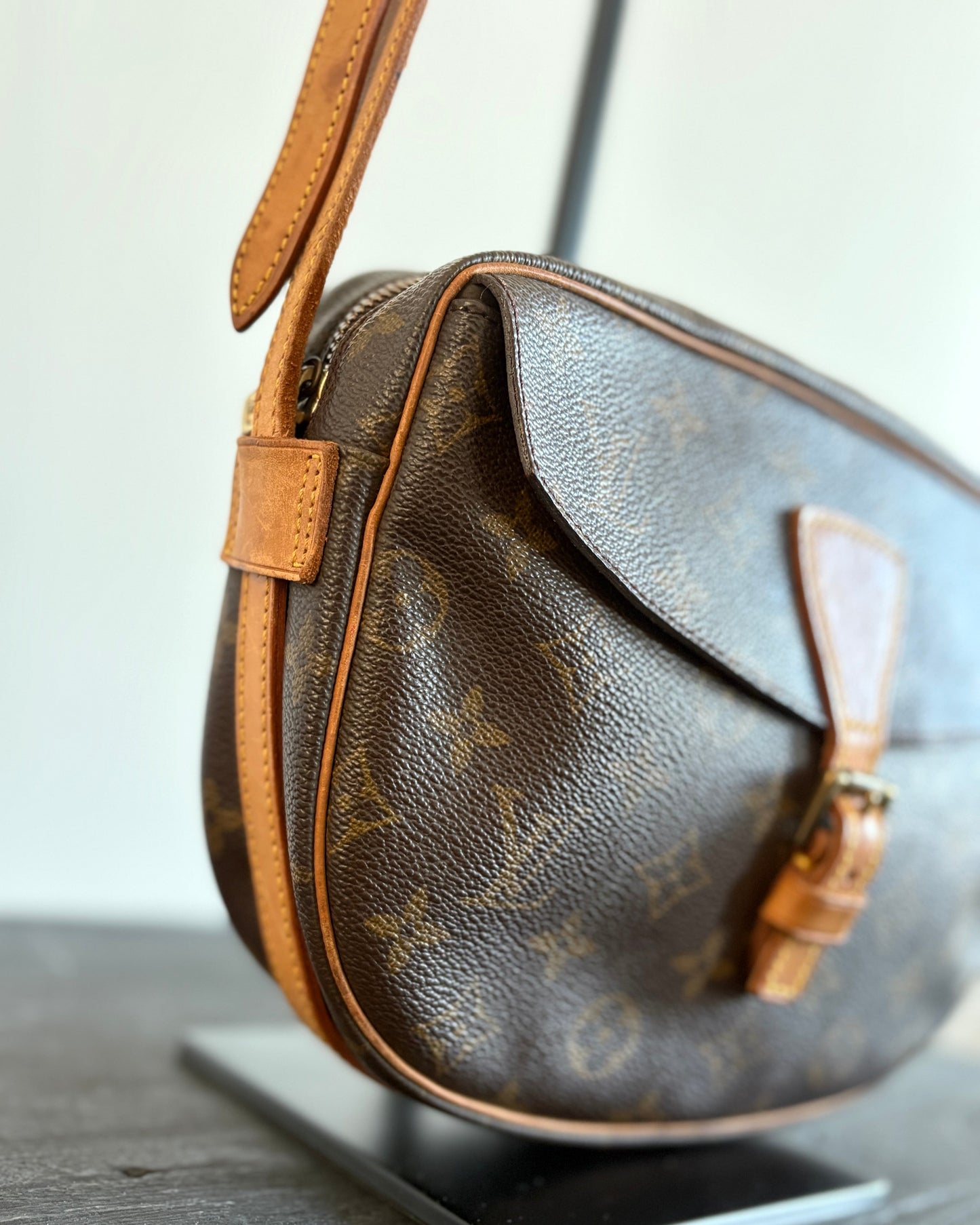 Louis Vuitton | Crossbody | Jeune Fille MM | July '92
