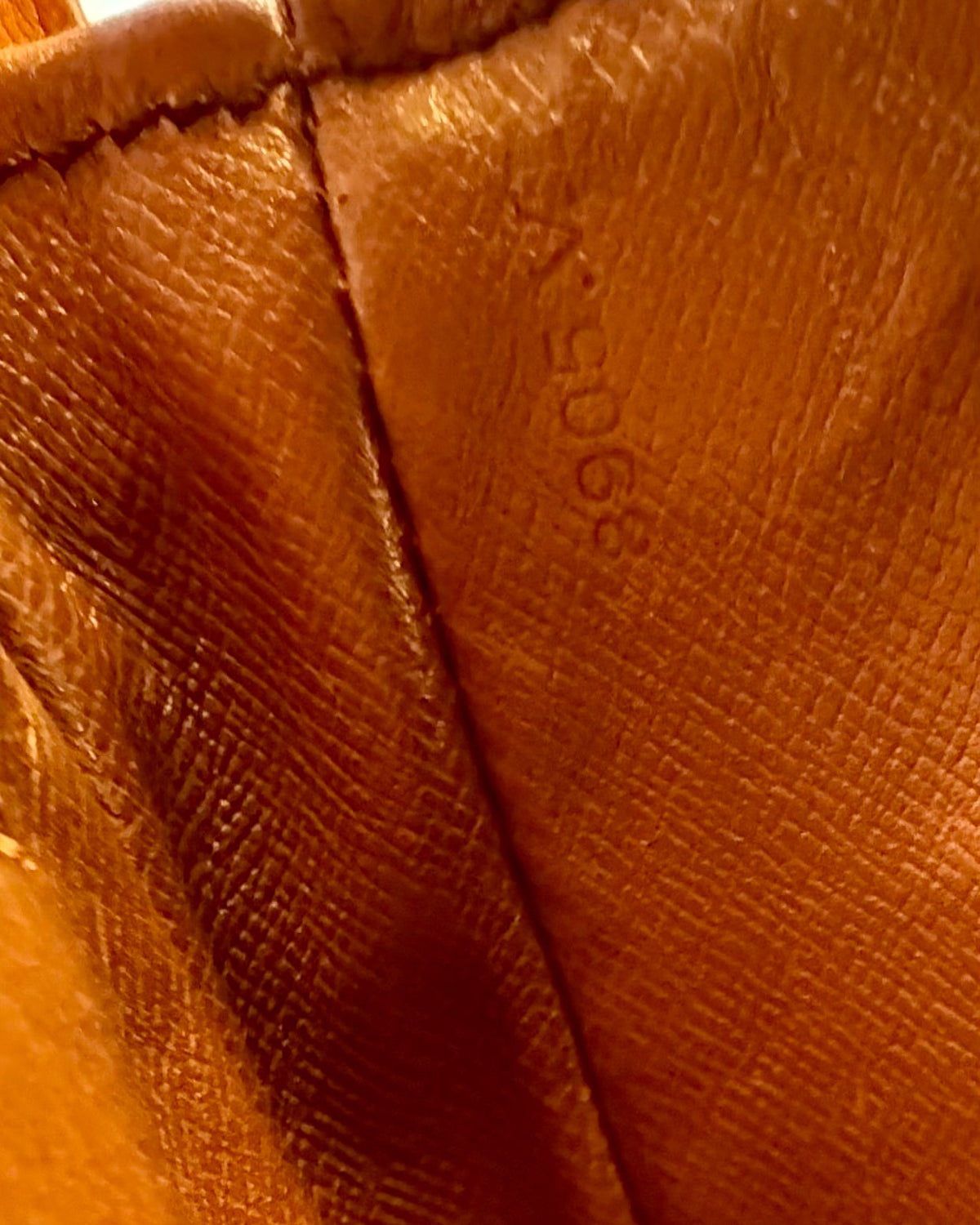 Louis Vuitton | Crossbody | Chantilly GM | May'89