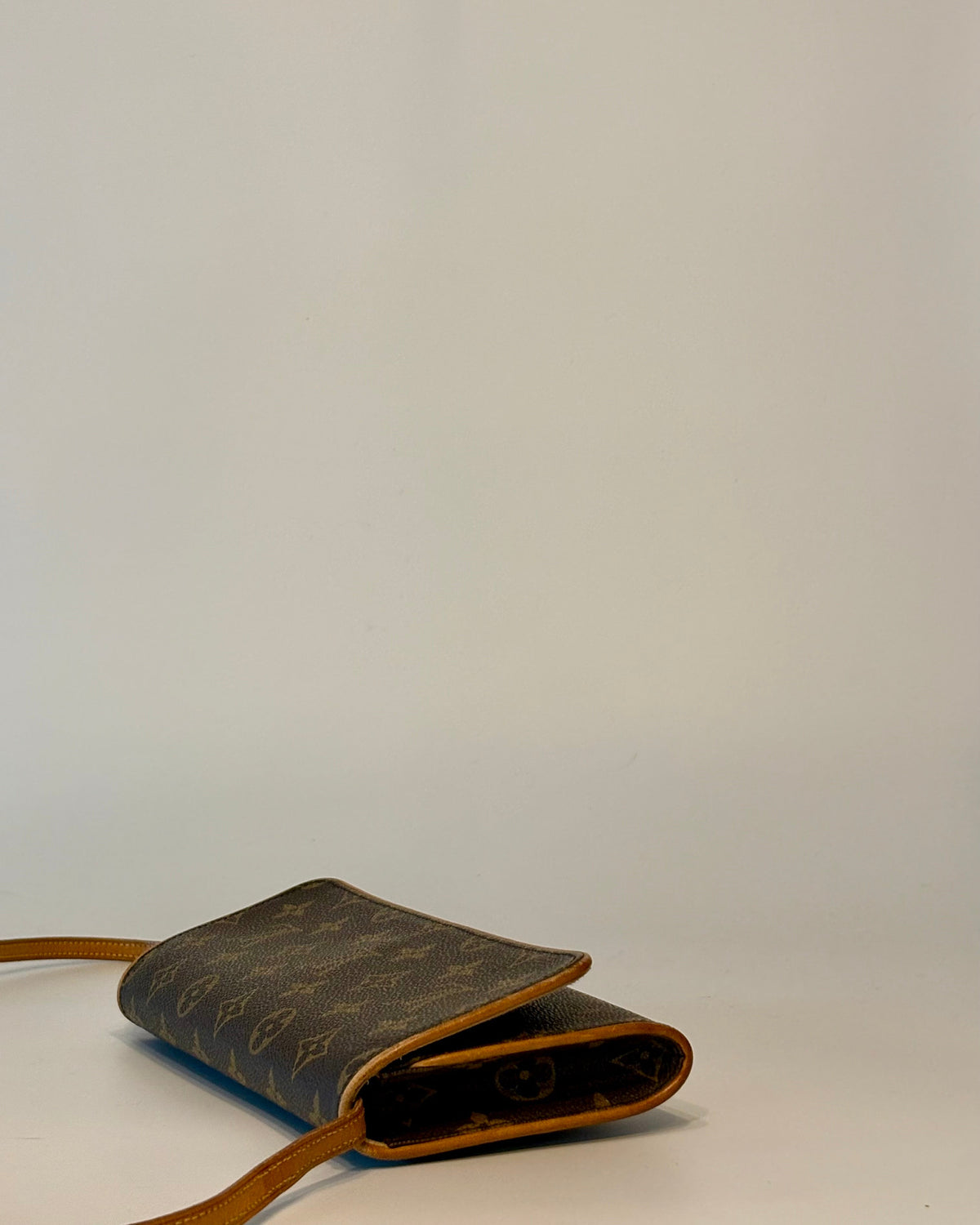 Vintage LV Pochette Twin GM
