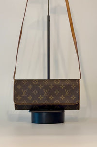 Vintage LV Pochette Twin GM